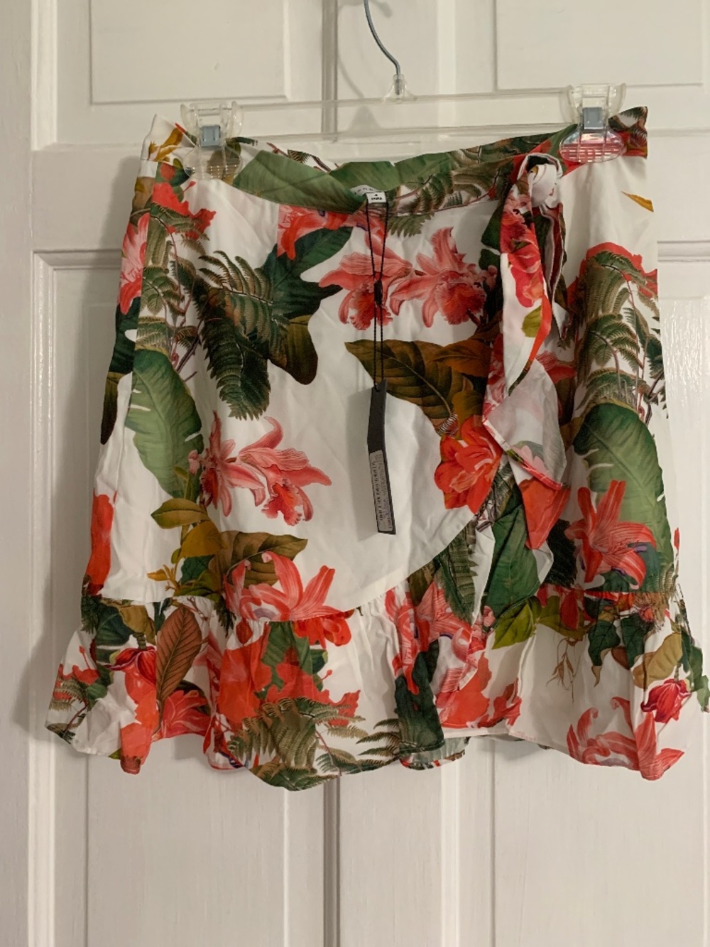 NWT Gianni Bini Paloma Ruffle Ivy Trop Skirt